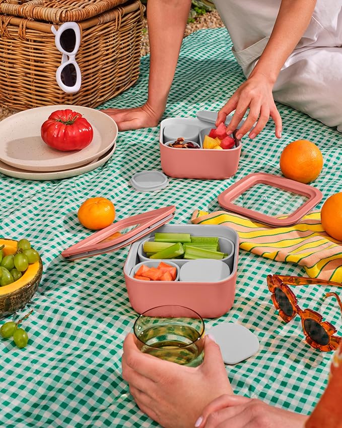 Caraway Glass Food Storage - 4.4 Cup Glass Container - Ceramic Coated - Easy to Store, Non Toxic, Non Stick Lunch Box Container with Lids - Dishwasher, Oven, & Microwave Safe - Mist